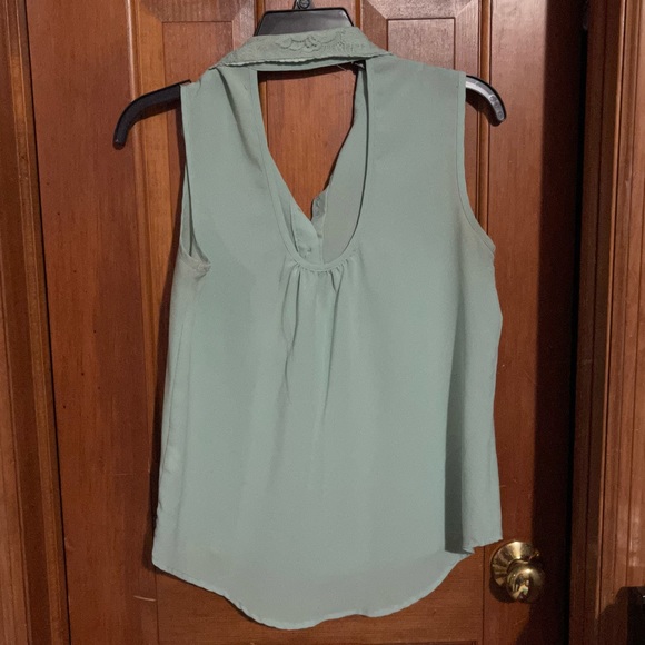 Lace trimmed blouse - Picture 2 of 2